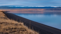 Black_sand_beach_by_Mads_Rosendahl